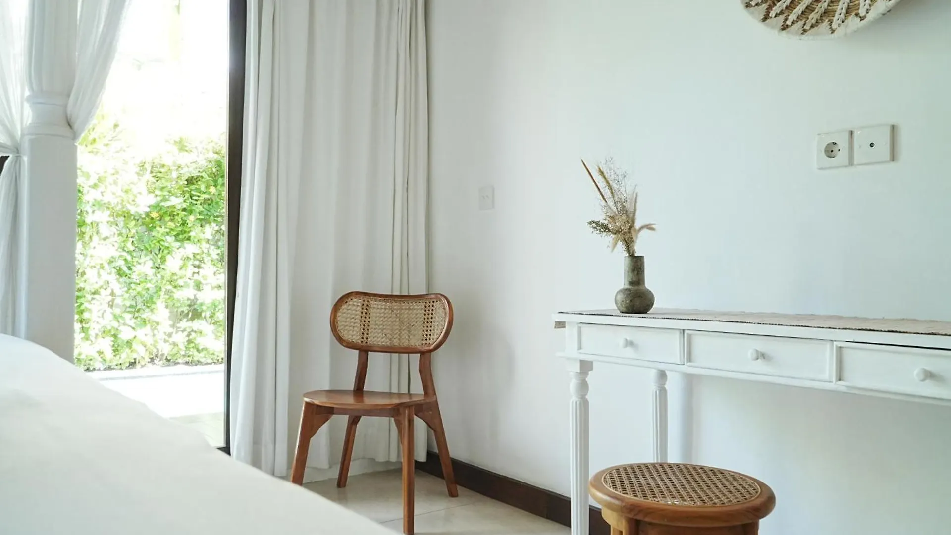 Forena Seminyak Villa